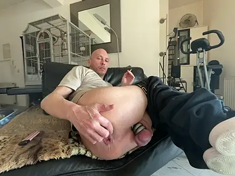 Snapshot of Germankink chatting on 03-03-26, 04:03 Germankink online show from 03-03-26, 04:03