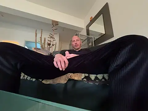 Snapshot of Germankink chatting on 03-20-25, 05:25 Germankink online show from 03-20-25, 05:25