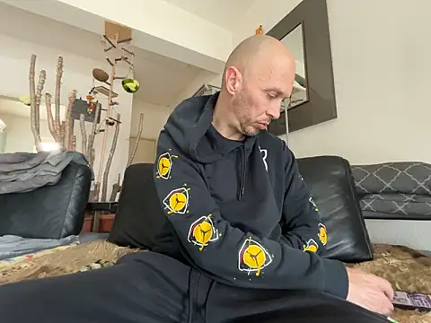 Germankink online show from 03-25-26, 12:04