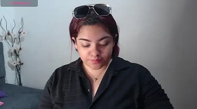 KathyGonzalez online show from 02-12-25, 12:33