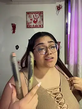 KathyGonzalez online show from 10-24-25, 09:25