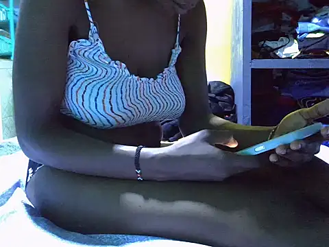 Lutyie online show from 11-28-25, 02:28