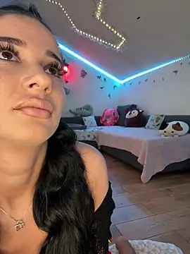 SelenaBee online show from 06-05-26, 08:09