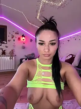 SelenaBee online show from 05-28-26, 10:54