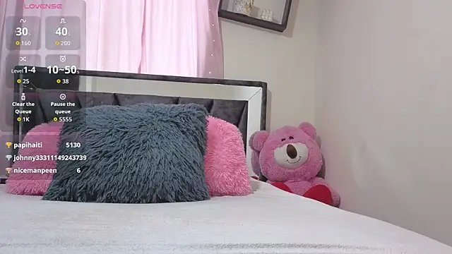 Hotsamantamature online show from 11-26-25, 08:53