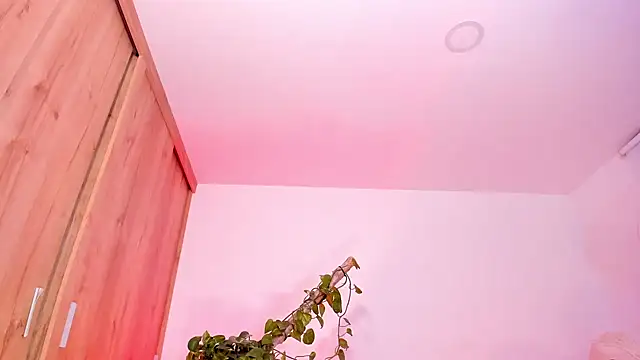 Snapshot of The_queen_of_pleasure chatting on 11-18-25, 09:45 The queen of pleasure online show from 11-18-25, 09:45