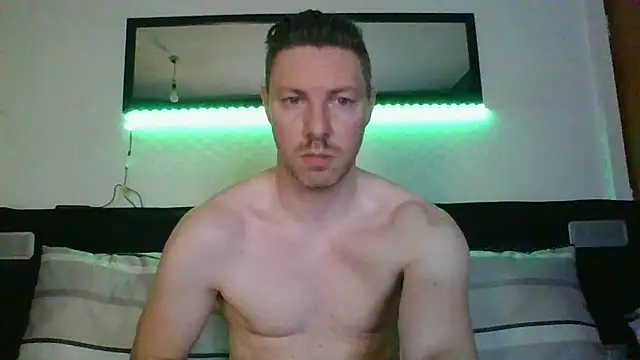 Snapshot of Fit4fun24 chatting on 07-12-26, 09:04 Fit4fun24 online show from 07-12-26, 09:04