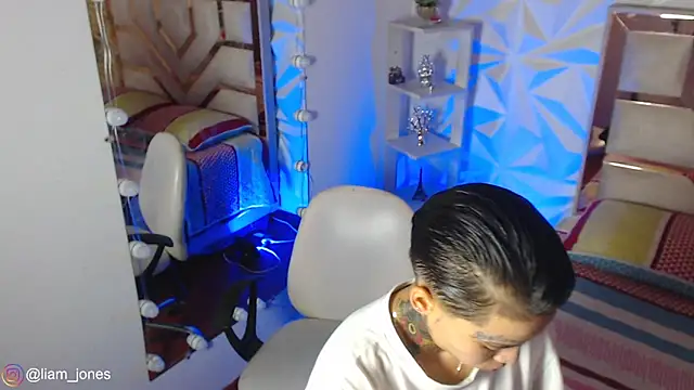 Jonesliam23 online show from 04-08-26, 07:26