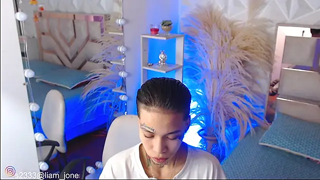 Jonesliam23 online show from 11-20-25, 07:25