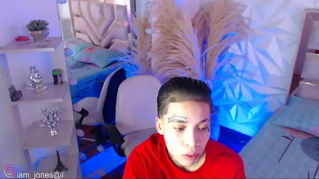 Jonesliam23 online show from 03-06-26, 07:09