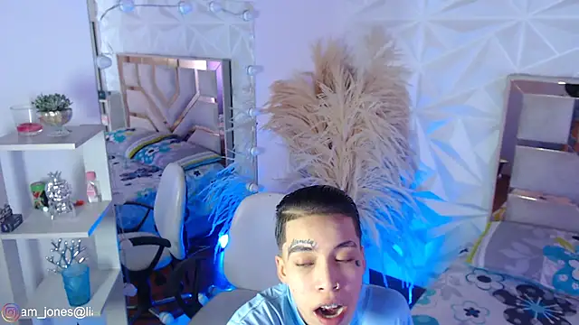 Jonesliam23 online show from 03-21-26, 07:29