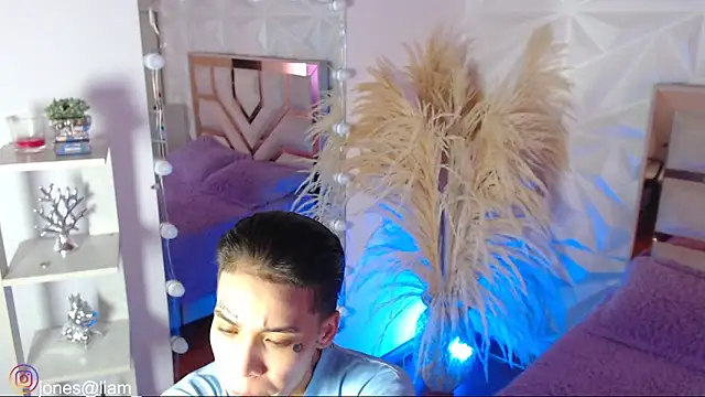 Jonesliam23 online show from 02-02-26, 07:13