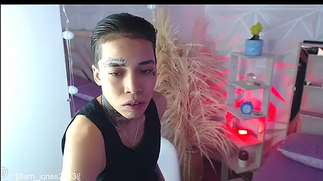 Jonesliam23 online show from 09-20-25, 07:08