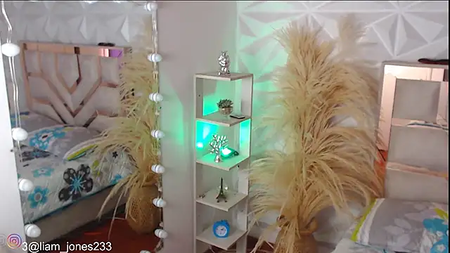 Jonesliam23 online show from 11-03-25, 07:39