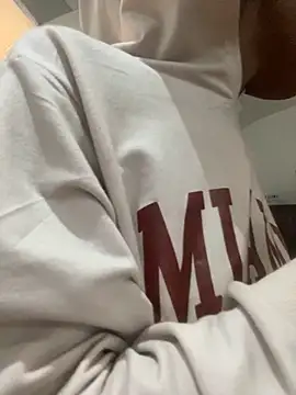 Snapshot of adaraSmiith chatting on 11-14-25, 11:58 adaraSmiith online show from 11-14-25, 11:58