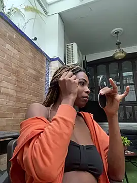 Snapshot of adaraSmiith chatting on 01-15-25, 11:32 adaraSmiith online show from 01-15-25, 11:32