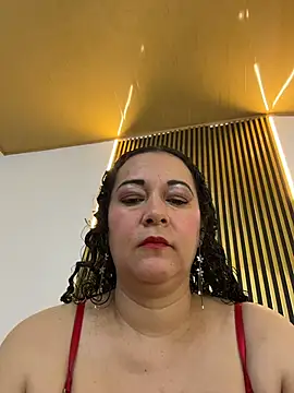 Snapshot of luisa_curli chatting on 06-25-26, 08:25 luisa curli online show from 06-25-26, 08:25