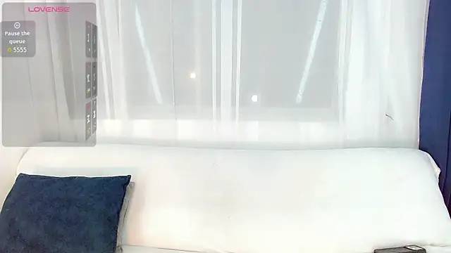 Snapshot of laura_sweett120 chatting on 05-27-26, 05:59 laura sweett120 online show from 05-27-26, 05:59