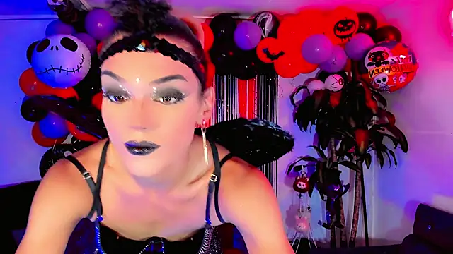 Snapshot of the-horus-girl chatting on 10-20-25, 03:41 the-horus-girl online show from 10-20-25, 03:41