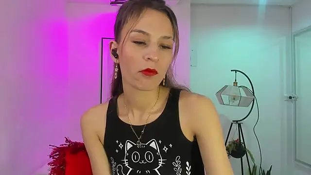 Snapshot of Tamara_slimx chatting on 03-18-25, 03:45 Tamara slimx online show from 03-18-25, 03:45