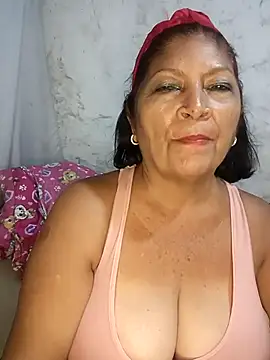 Snapshot of naysi chatting on 12-28-24, 11:48 naysi online show from 12-28-24, 11:48