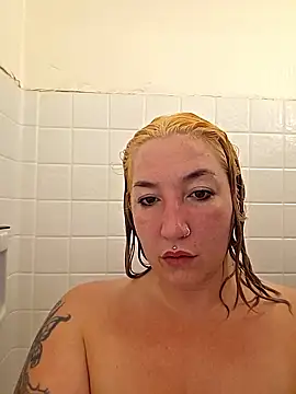 Snapshot of anja_peach chatting on 01-09-26, 05:31 anja peach online show from 01-09-26, 05:31