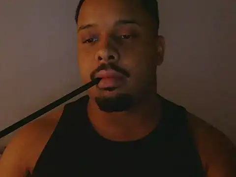 Mobtcreator23 online show from 05-12-26, 03:25