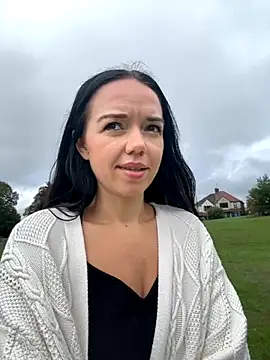 Vanesskaa online show from 09-17-25, 01:24