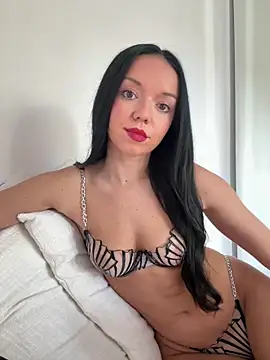 Snapshot of Vanesskaa chatting on 06-18-26, 03:17 Vanesskaa online show from 06-18-26, 03:17