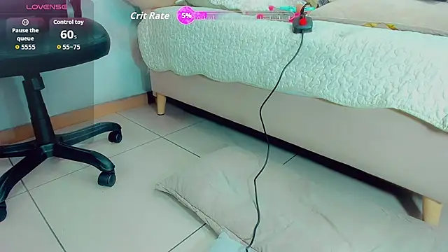 EmilyySaenz online show from 11-16-25, 04:01