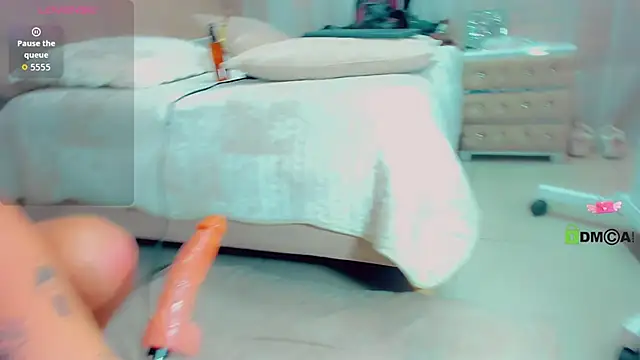 EmilyySaenz online show from 09-19-25, 03:27