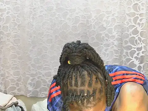 Snapshot of slim_girl02 chatting on 05-08-26, 05:06 slim girl02 online show from 05-08-26, 05:06
