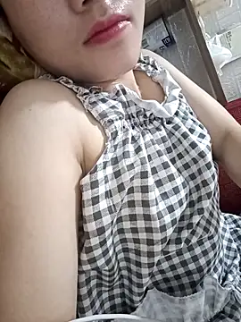  Attractivegirl33 online show from 09-27-25, 08:48