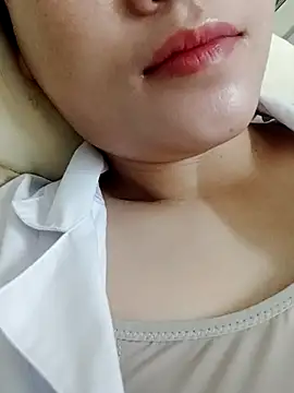  Attractivegirl33 online show from 10-02-25, 04:27