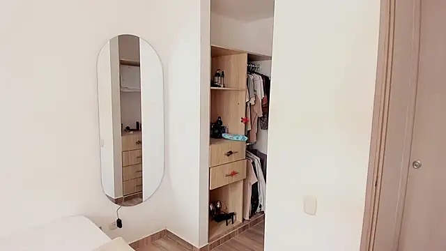 rose scottt online show from 11-11-25, 05:08