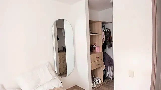 rose scottt online show from 03-06-26, 04:57