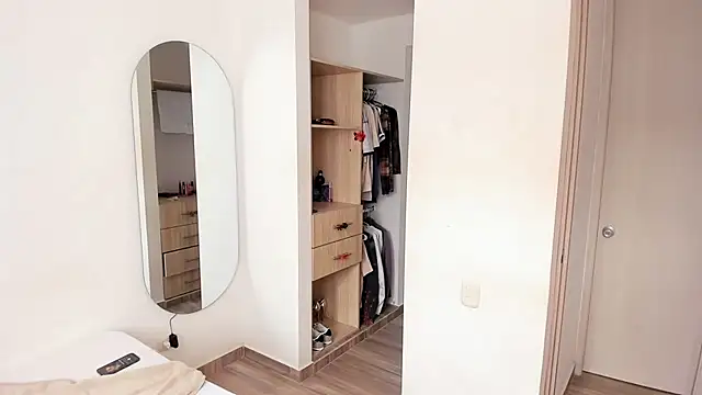 rose scottt online show from 11-29-25, 03:01