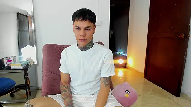 Jordyrodriiguez online show from 10-23-25, 02:21