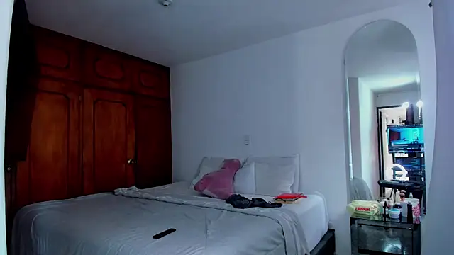 Jordyrodriiguez online show from 01-24-25, 07:49