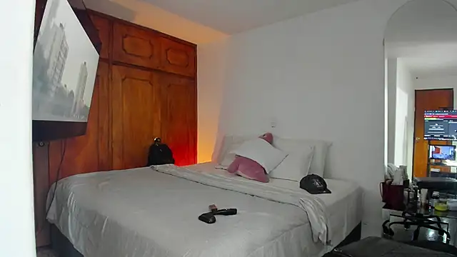 Jordyrodriiguez online show from 02-27-25, 08:31