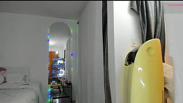 Jordyrodriiguez online show from 02-04-25, 03:00