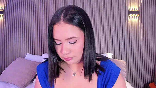 HannaKarson online show from 04-14-26, 04:06