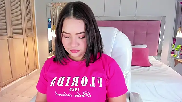 HannaKarson online show from 10-08-25, 11:45