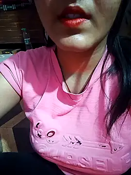 Snapshot of Bittu-rani chatting on 01-22-25, 01:53 Bittu-rani online show from 01-22-25, 01:53