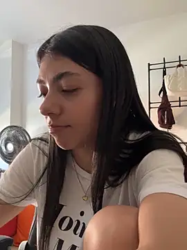 Liissa cute  online show from 12-15-25, 07:20