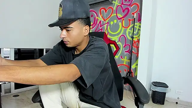 ANGEL NICOLAS online show from 12-20-25, 10:56