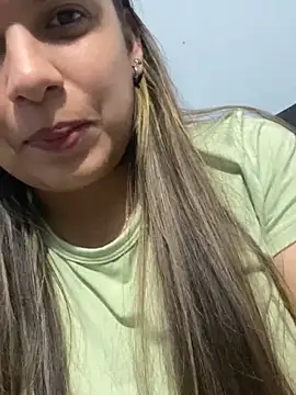 Nathaly00  online show from 12-04-25, 11:04