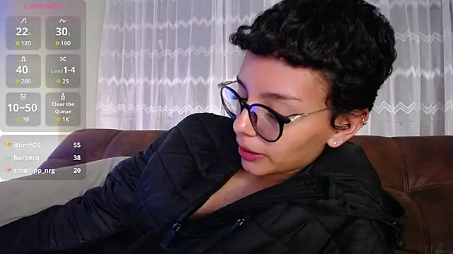 Snapshot of peyton_golden1 chatting on 02-14-25, 10:17 peyton golden1 online show from 02-14-25, 10:17