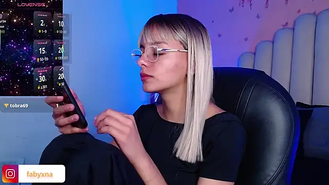 Snapshot of peyton_golden1 chatting on 10-14-25, 03:51 peyton golden1 online show from 10-14-25, 03:51