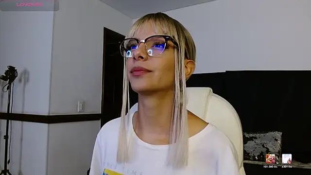 peyton golden1 online show from 01-13-26, 03:21